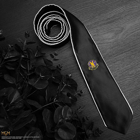 Corbata deluxe Nevermore Academy con pin - Miércoles